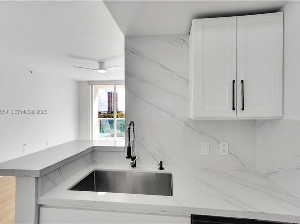 1723 SW 2nd Ave 909, Miami FL 33129