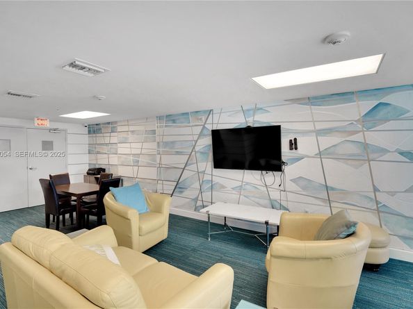 1723 SW 2nd Ave 909, Miami FL 33129