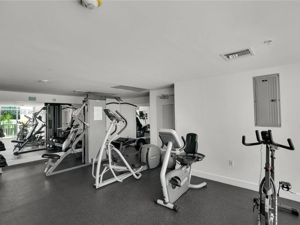 1723 SW 2nd Ave 909, Miami FL 33129