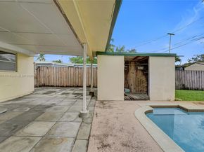 6622 Raleigh St, Hollywood FL 33024