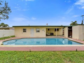 6622 Raleigh St, Hollywood FL 33024