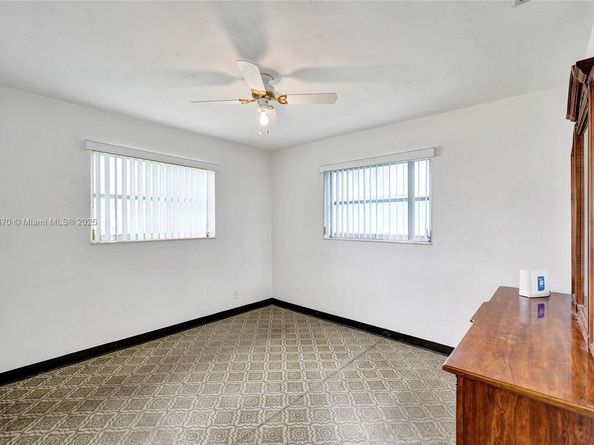 6622 Raleigh St, Hollywood FL 33024