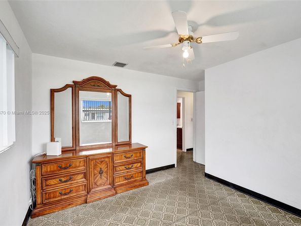 6622 Raleigh St, Hollywood FL 33024