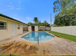 6622 Raleigh St, Hollywood FL 33024