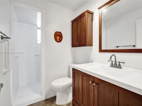 6622 Raleigh St, Hollywood FL 33024