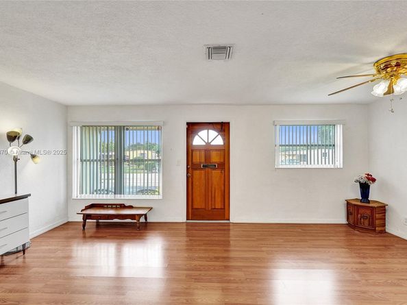 6622 Raleigh St, Hollywood FL 33024