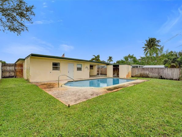 6622 Raleigh St, Hollywood FL 33024