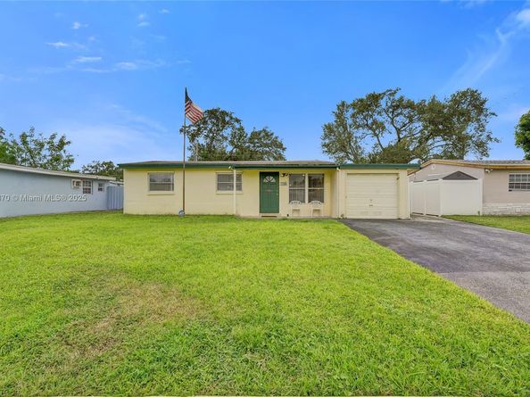 6622 Raleigh St, Hollywood FL 33024