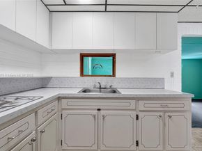 6622 Raleigh St, Hollywood FL 33024