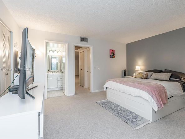 13255 SW 7th Ct 403D, Pembroke Pines FL 33027