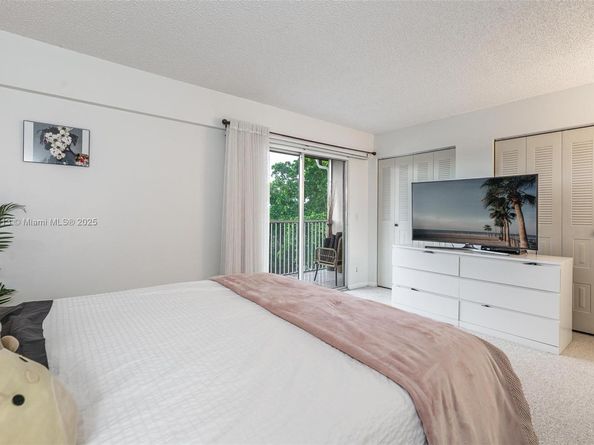 13255 SW 7th Ct 403D, Pembroke Pines FL 33027