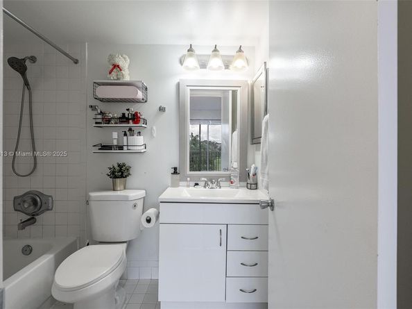 13255 SW 7th Ct 403D, Pembroke Pines FL 33027