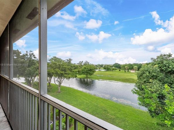 13255 SW 7th Ct 403D, Pembroke Pines FL 33027