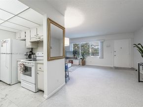 13255 SW 7th Ct 403D, Pembroke Pines FL 33027