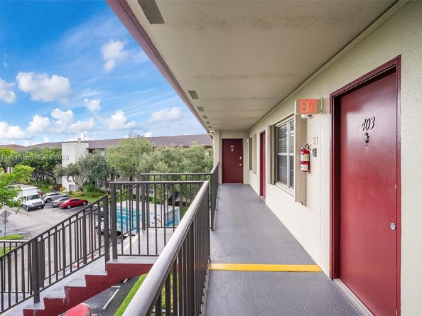 13255 SW 7th Ct 403D, Pembroke Pines FL 33027