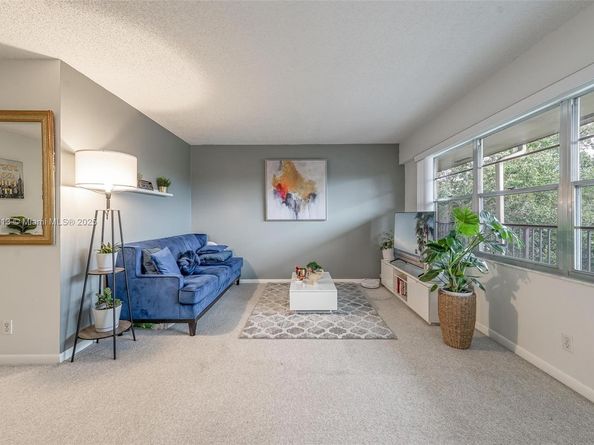 13255 SW 7th Ct 403D, Pembroke Pines FL 33027