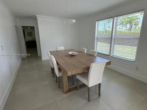 1524 NE 14th Ter, Fort Lauderdale FL 33304