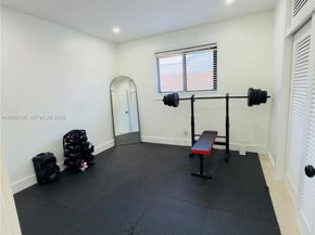 1524 NE 14th Ter, Fort Lauderdale FL 33304