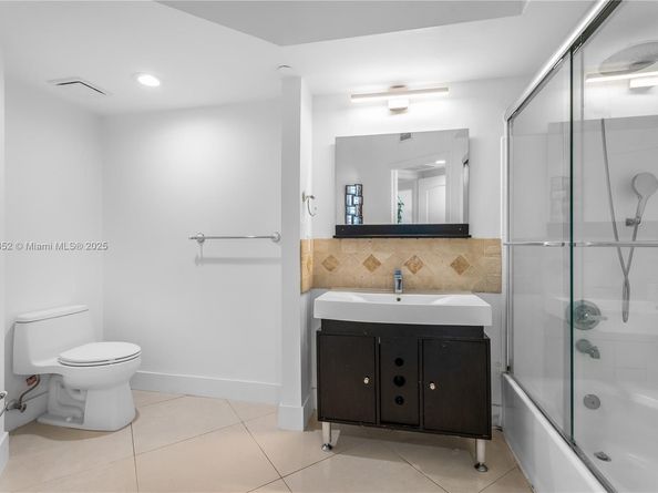 1330 West Ave 905, Miami Beach FL 33139