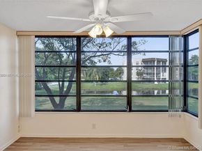 1715 Whitehall Dr 202, Davie FL 33324