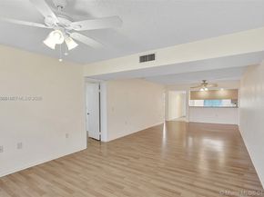 1715 Whitehall Dr 202, Davie FL 33324