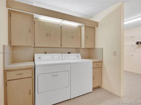 1715 Whitehall Dr 202, Davie FL 33324