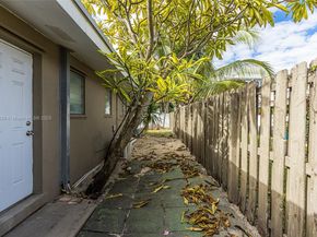 2513 NE 33 rd Ave, Fort Lauderdale FL 33305