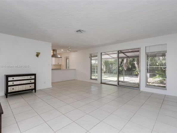 2513 NE 33 rd Ave, Fort Lauderdale FL 33305