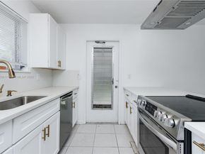 2513 NE 33 rd Ave, Fort Lauderdale FL 33305