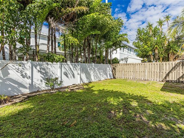 2513 NE 33 rd Ave, Fort Lauderdale FL 33305