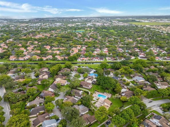 10915 SW 134th Ct, Miami FL 33186