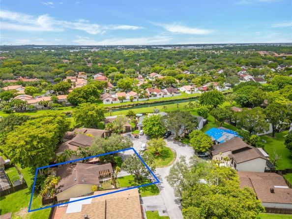 10915 SW 134th Ct, Miami FL 33186
