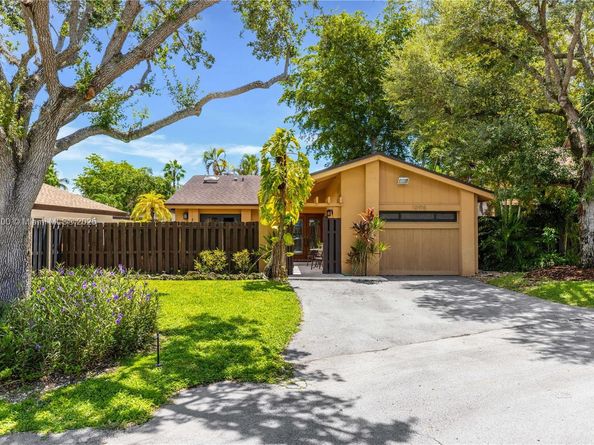 10915 SW 134th Ct, Miami FL 33186