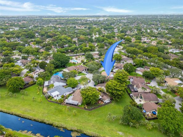 10915 SW 134th Ct, Miami FL 33186