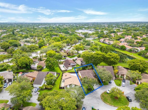 10915 SW 134th Ct, Miami FL 33186