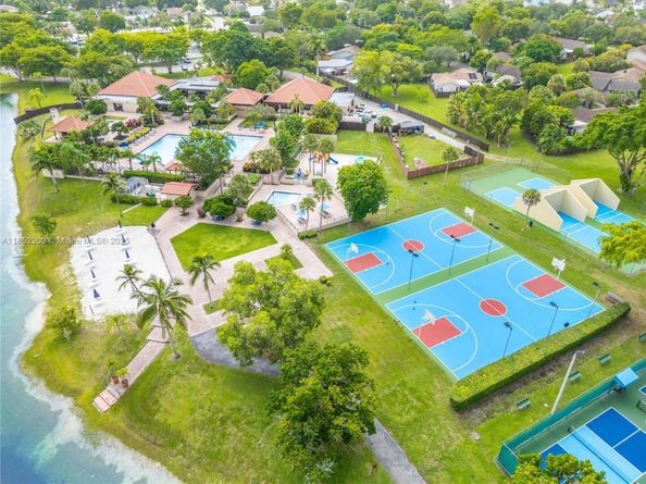 10915 SW 134th Ct, Miami FL 33186