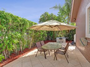 9921 NW 60th Pl, Parkland FL 33076