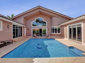 9921 NW 60th Pl, Parkland FL 33076