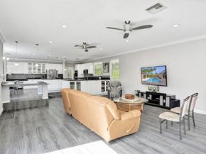 9921 NW 60th Pl, Parkland FL 33076
