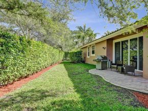 9921 NW 60th Pl, Parkland FL 33076