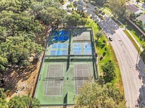 9340 Lagoon Pl 303, Davie FL 33324