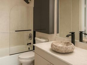 1861 NW S River Dr 1505, Miami FL 33125