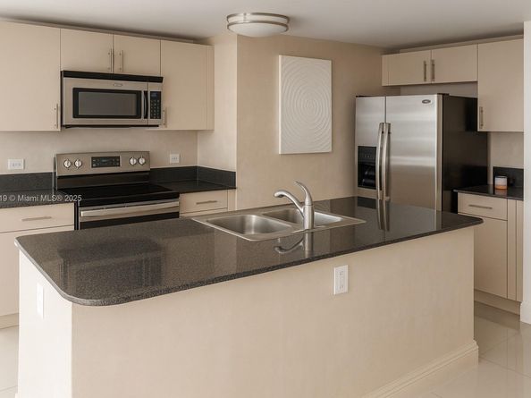 1861 NW S River Dr 1505, Miami FL 33125