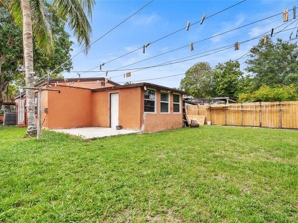 1223 NE 182nd St, North Miami Beach FL 33162