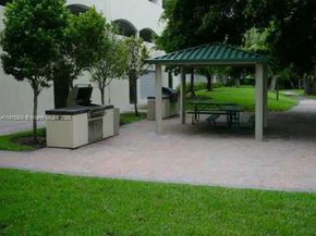 19501 W Country Club Dr 2310, Aventura FL 33180