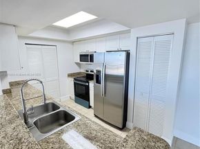 19501 W Country Club Dr 2310, Aventura FL 33180