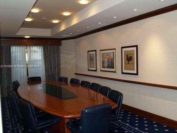 19501 W Country Club Dr 2310, Aventura FL 33180