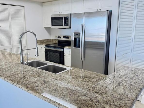 19501 W Country Club Dr 2310, Aventura FL 33180