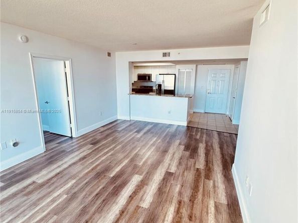 19501 W Country Club Dr 2310, Aventura FL 33180