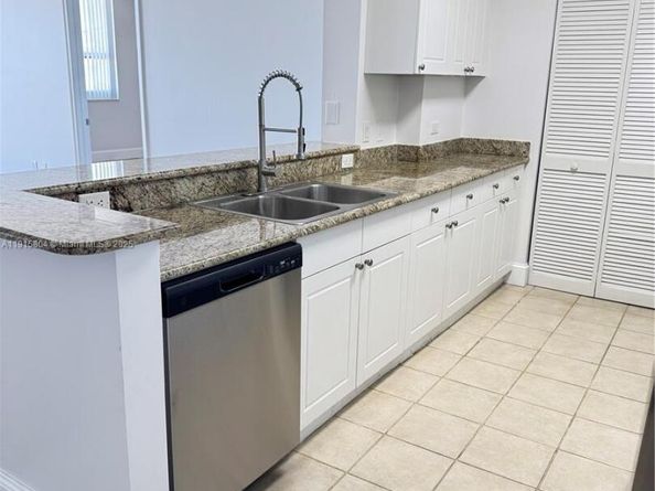 19501 W Country Club Dr 2310, Aventura FL 33180